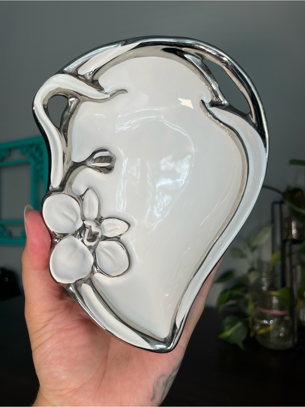 2 vtg VERDICI Design ceramic serving dish with orchids Silver tones plates